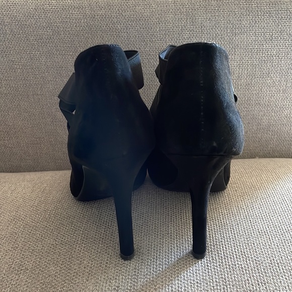 Black Strappy Heels - Picture 2 of 3